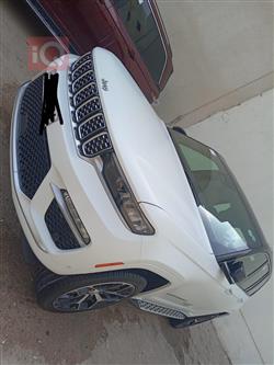 جیپ گراند شیرۆکی